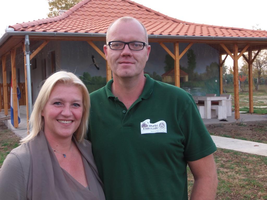 Pusztaeldorado Tiszagyenda Exteriör bild